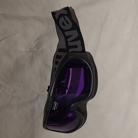 UVEX Ski goggles with Purple Lens - Picture 3 of 7